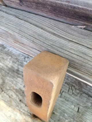 Martillo antiguo con marcaje revólver?