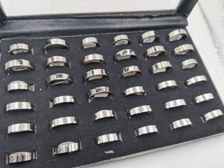 Lote 6 cajas anillos acero para reventa