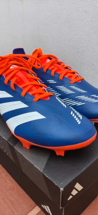 Botas de Futebol Adidas Predator Azuis e Laranjas