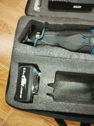 Sierra de sable Gisam 18V + Cargador