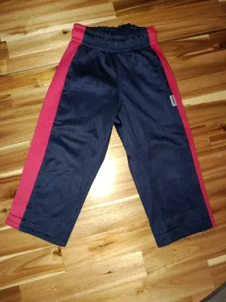 Pantalones deportivos escolares azul marino y rojo
