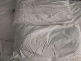 3Fundas nórdicas,4sábanas, 2endredones,2 almohadas