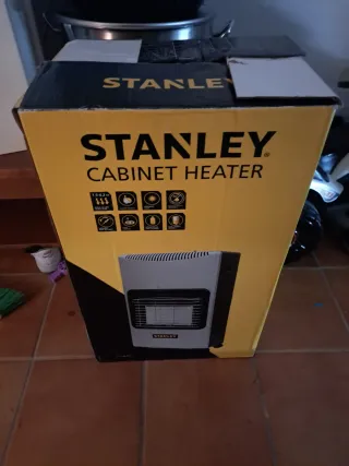 Estufa Stanley gris con alcachofa