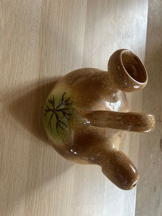 Cántaro de cerámica decorado