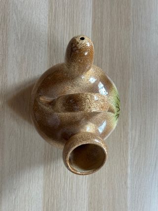 Cántaro de cerámica decorado