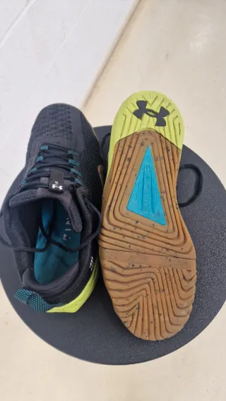 Zapatillas Under Armour TriBase Talla 45 (29cm)