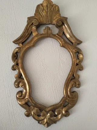 Marco antiguo dorado estilo cornucopia