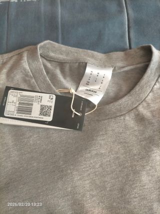 Camiseta Adidas gris nueva