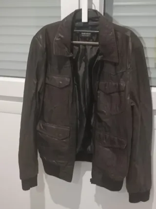 Cazadora de piel marrón