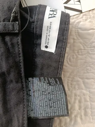 Pantalones Zara negros con bolsillos