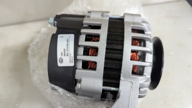 Alternador HELLA 8EL 015 643-431