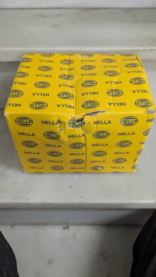 Alternador HELLA 8EL 015 643-431