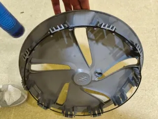 Pareja Tapacubos MG solo una