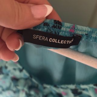 Vestido floral azul y rosa