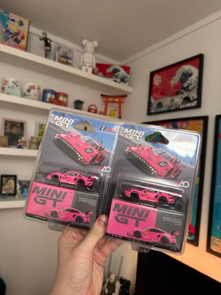 X2 Mini GT Porsche 911 GT3 R #477