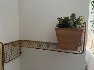 Estante SVENSHULT IKEA dorado 60x20 cm