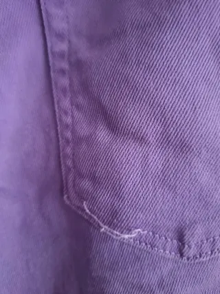Pantalón vaquero morado INSIDE