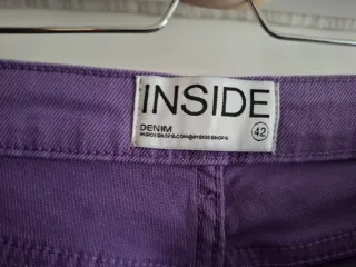 Pantalón vaquero morado INSIDE