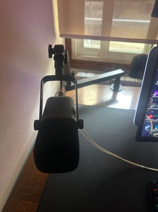 Micrófono Fifine con brazo y cable