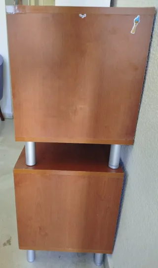 Mesa de noche madera y metal