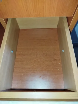 Mesa de noche madera y metal