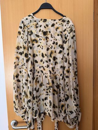 Blusa estampada manga larga