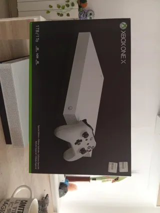 Xbox One X Blanca + Juegos