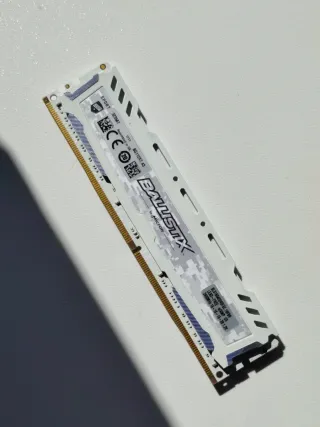 RAM 16GB DDR4 Ballistix Sport LT 2400MHz White