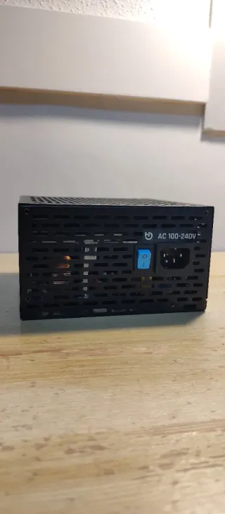 Fuente hidietec 850W certificación 80 plus bronze