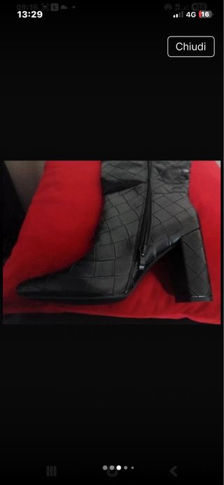 Stivali neri con tacco