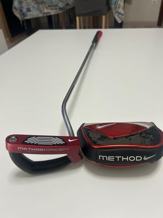 Putter Nike Method Concept Rojo