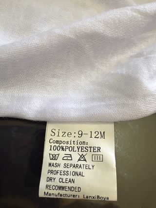 Se regala 4 Body manga larga bebé blanco