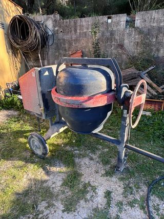 Hormigonera agriMAC Profesional Poco Uso