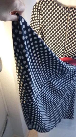 Vestido de vuelo lunares rojo y negro