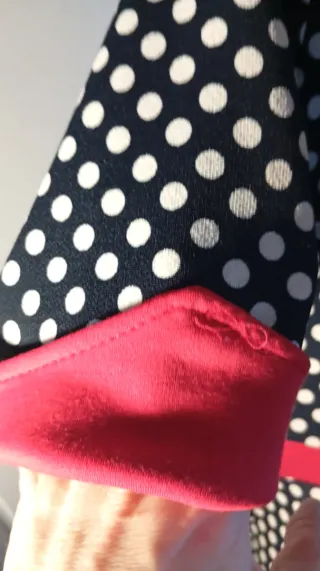 Vestido de vuelo lunares rojo y negro