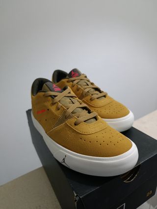 Zapatillas Jordan Nuevas Marrón/Rojo