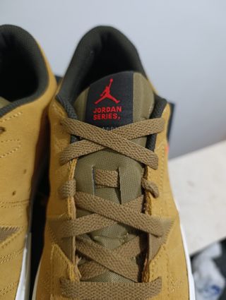 Zapatillas Jordan Nuevas Marrón/Rojo