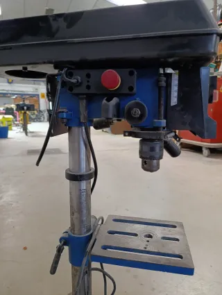 Taladro de columna "falta motor"