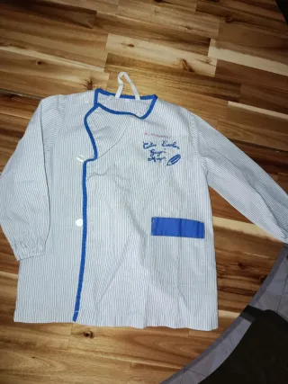 Uniforme escolar infantil