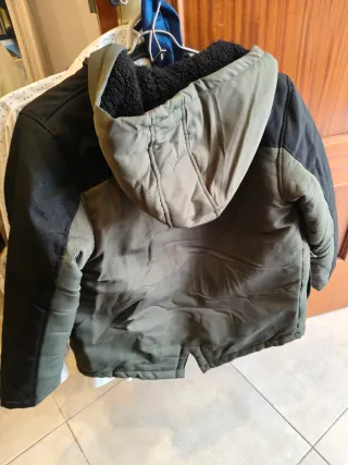 Chaquetón niño verde y negro