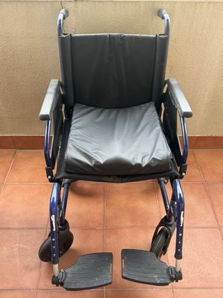 Silla de ruedas vermeiren usada apenas 1 mes