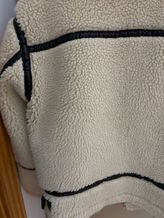 Cazadora borreguito Zara