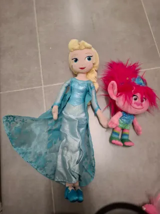 Peluche Elsa Frozen y Poppy Troll