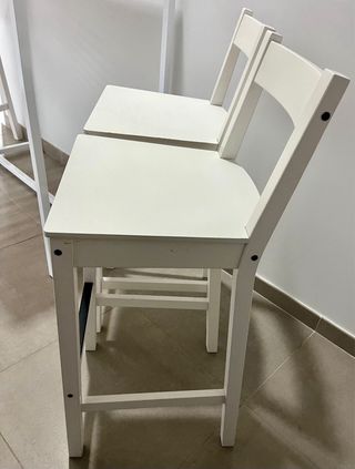 URGE: Mesa alta de metal y madera, con 3 taburetes