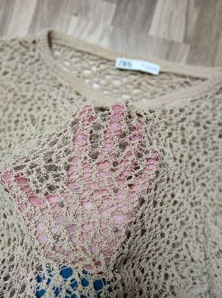 Top punto calado beige con brillantes