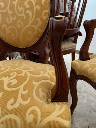 Juego de sillones de madera