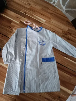 Uniforme escolar infantil