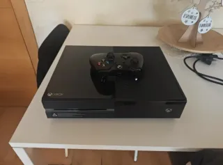 Xbox One + Mando