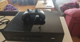 Xbox One + Mando
