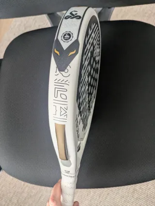 Víbora Yarara Pro White 2025